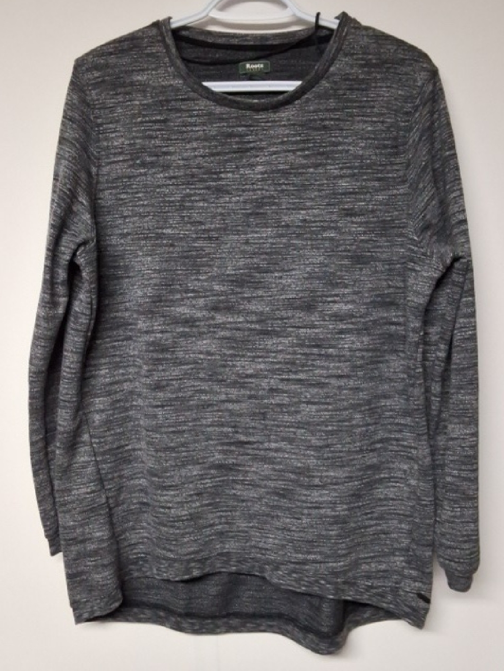 39. Roots Grey Sweater Sz L